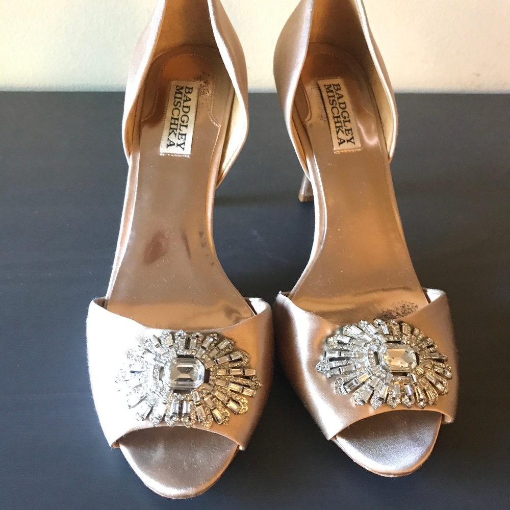 Badgley Mischka Jazmin D'Orsay Pump Latte Size 8